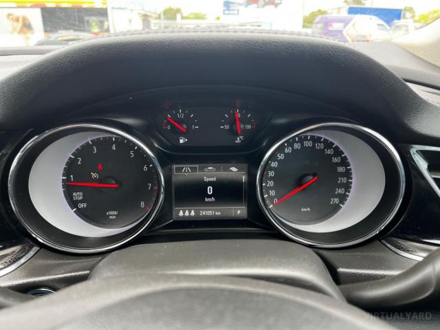 HOLDEN COMMODORE RS ZB