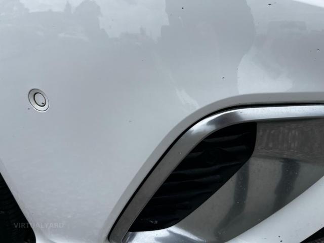 HOLDEN COMMODORE RS ZB