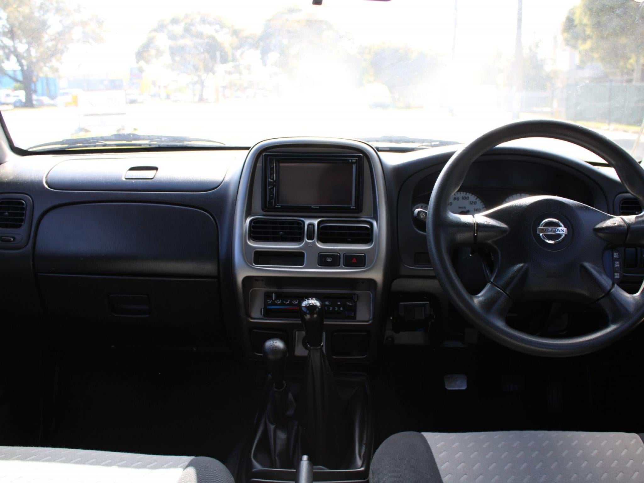 NISSAN NAVARA DX (4X4) D22 SERIES 2