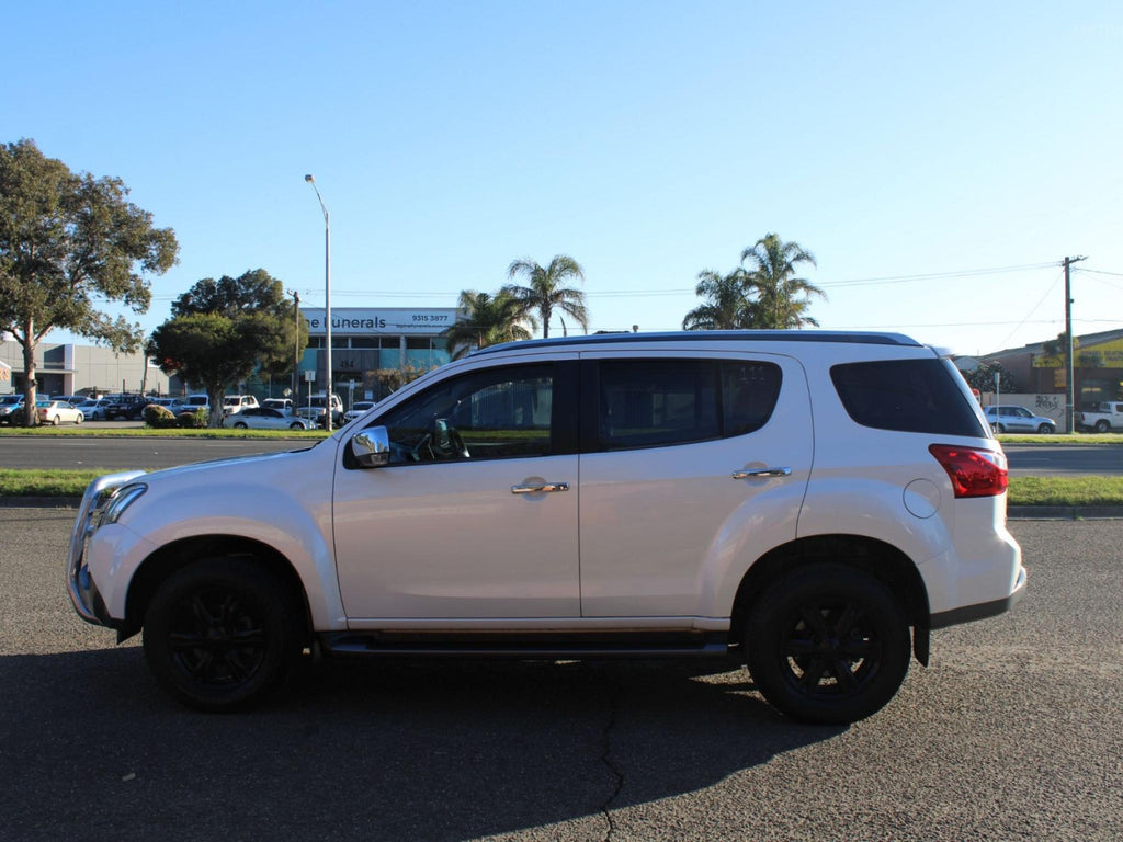ISUZU MU-X LS-T (4X2) UC MY15