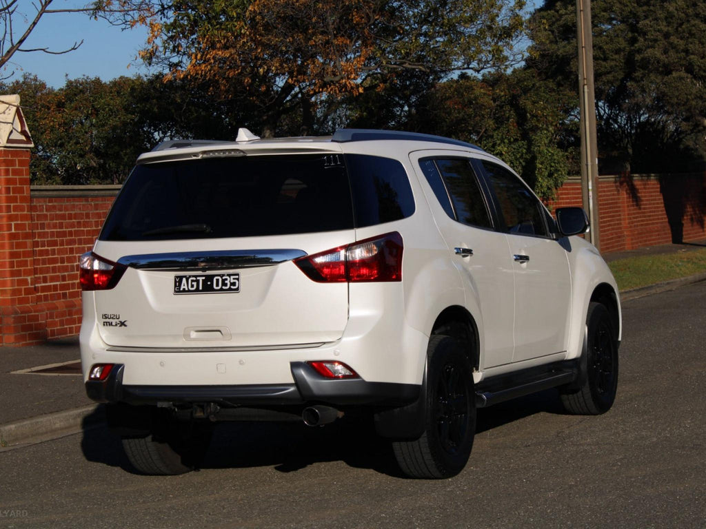 ISUZU MU-X LS-T (4X2) UC MY15