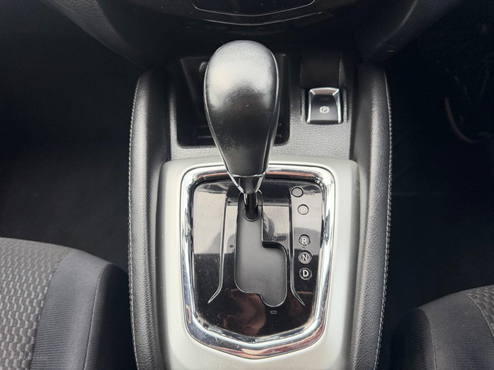 NISSAN QASHQAI ST J11