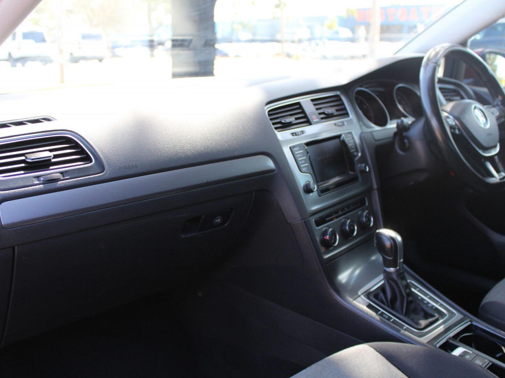VOLKSWAGEN GOLF 90 TSI AU MY15