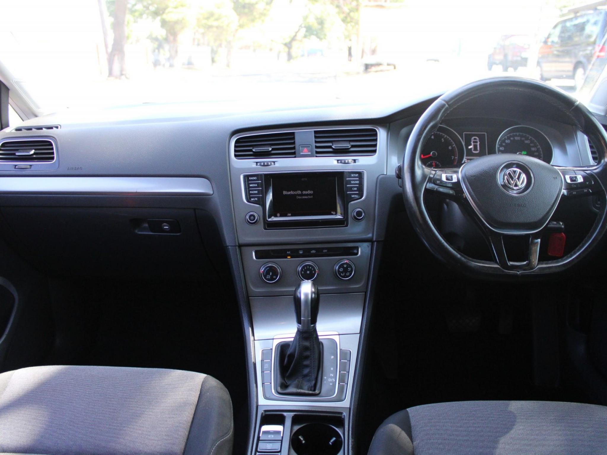 VOLKSWAGEN GOLF 90 TSI AU MY15