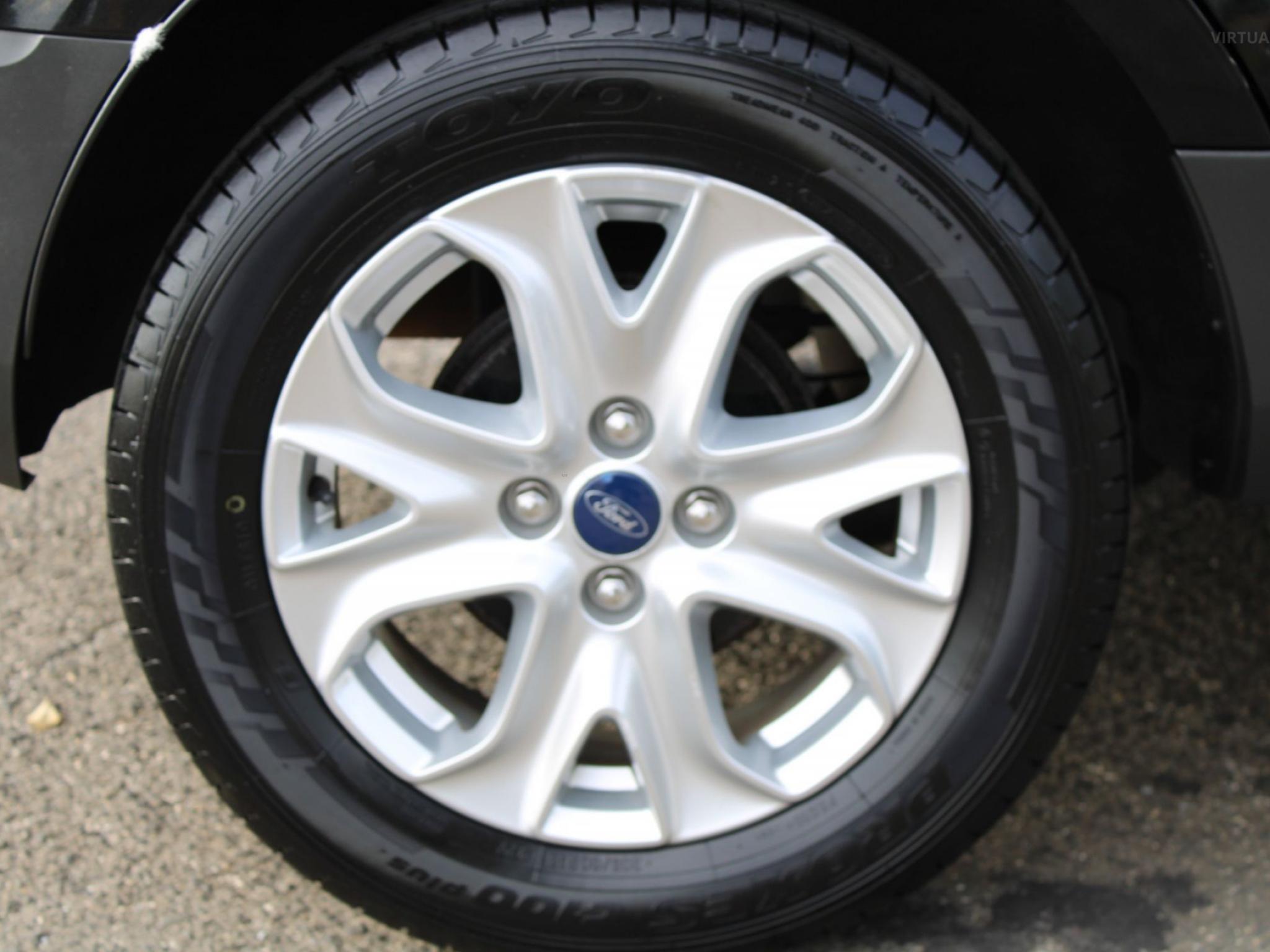 FORD ECOSPORT TREND BK