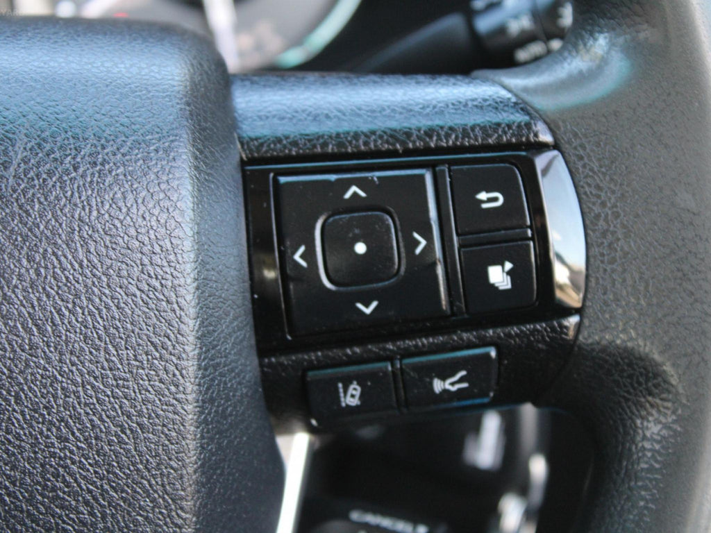 TOYOTA HILUX SR (4X4) GUN126R FACELIFT