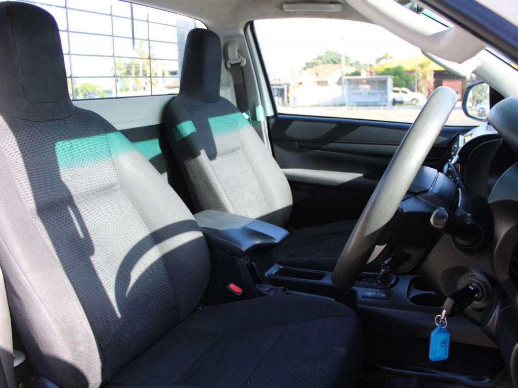 TOYOTA HILUX SR (4X4) GUN126R FACELIFT