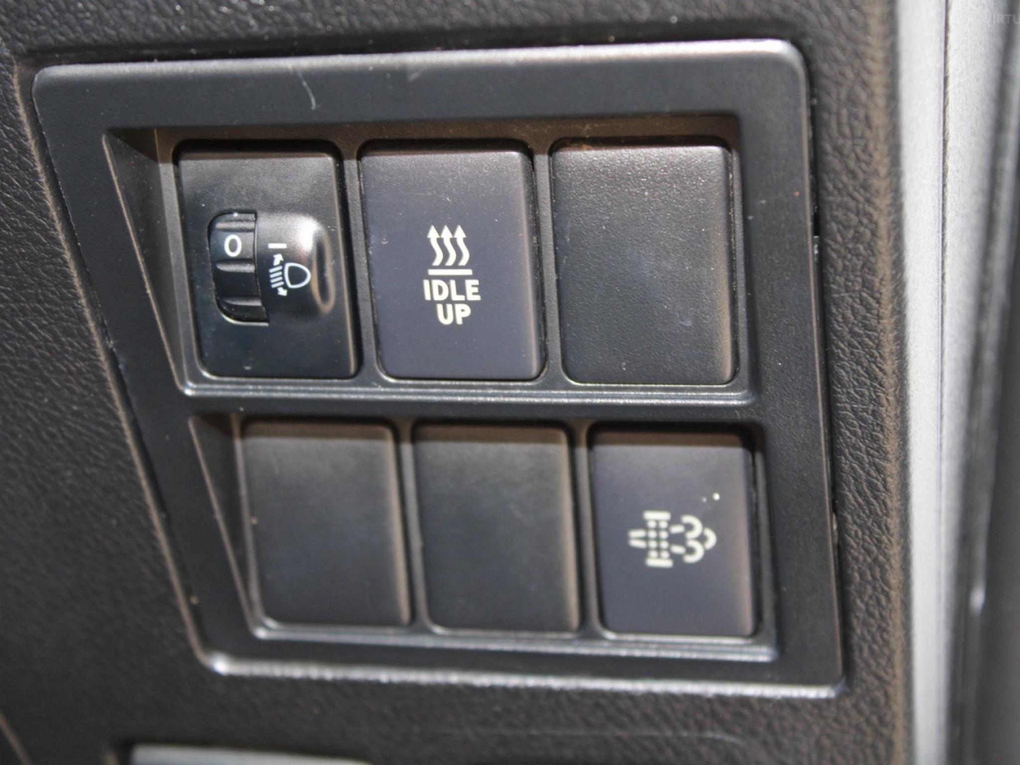 TOYOTA HILUX SR (4X4) GUN126R FACELIFT