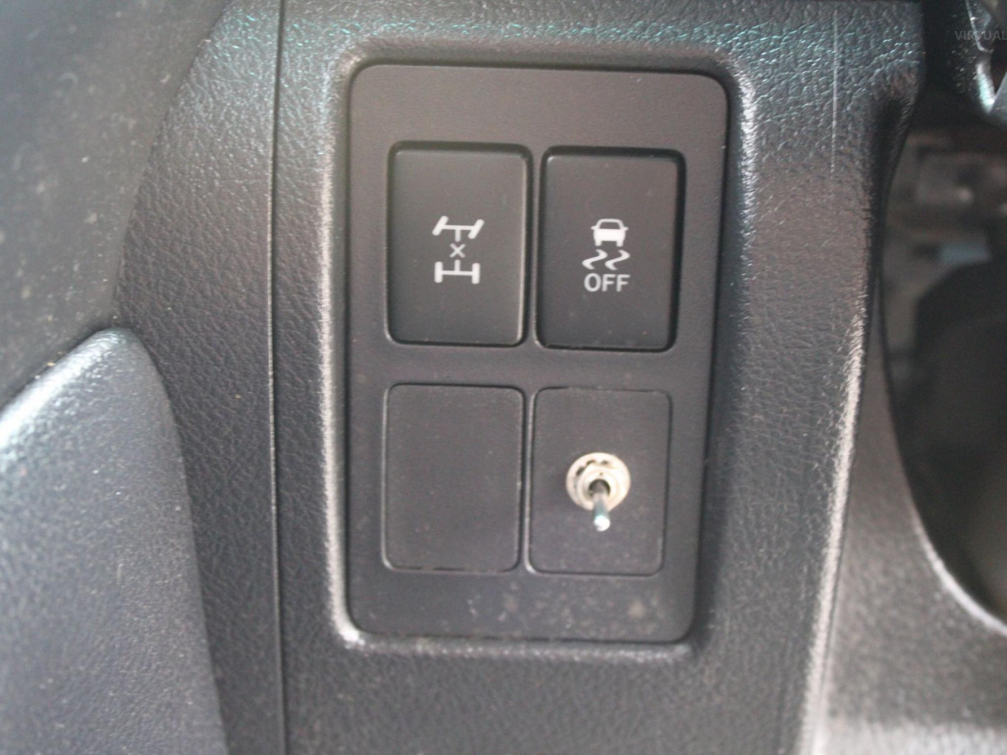 TOYOTA LANDCRUISER GXL (4X4) VDJ200R