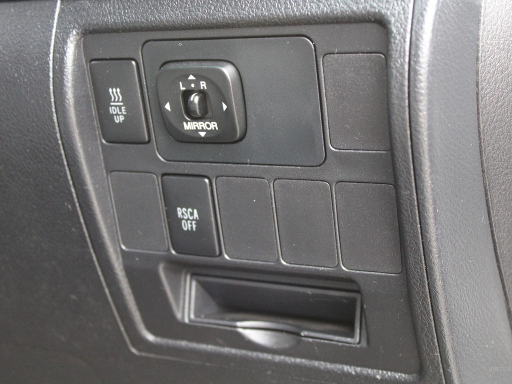 TOYOTA LANDCRUISER GXL (4X4) VDJ200R