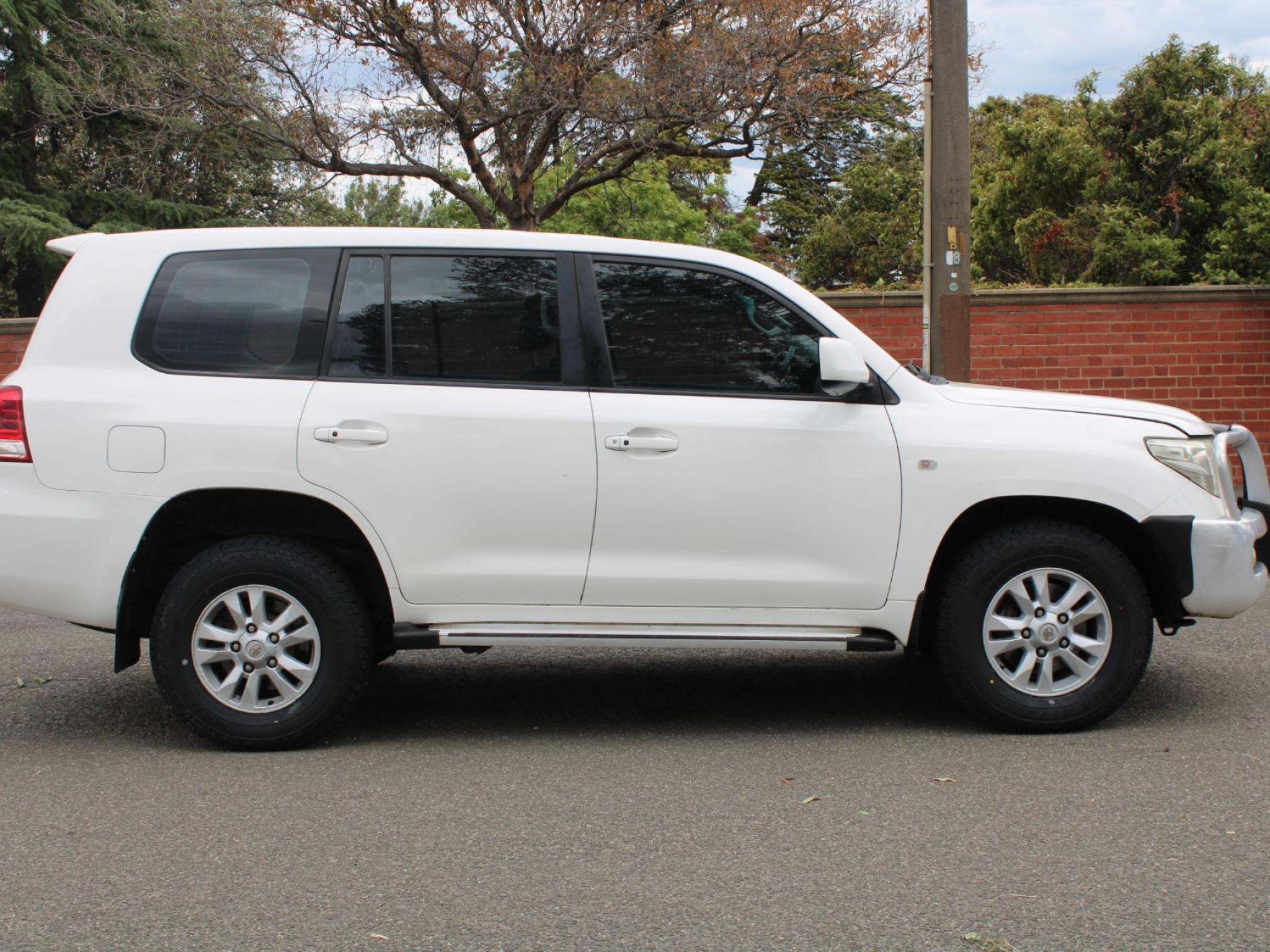 TOYOTA LANDCRUISER GXL (4X4) VDJ200R