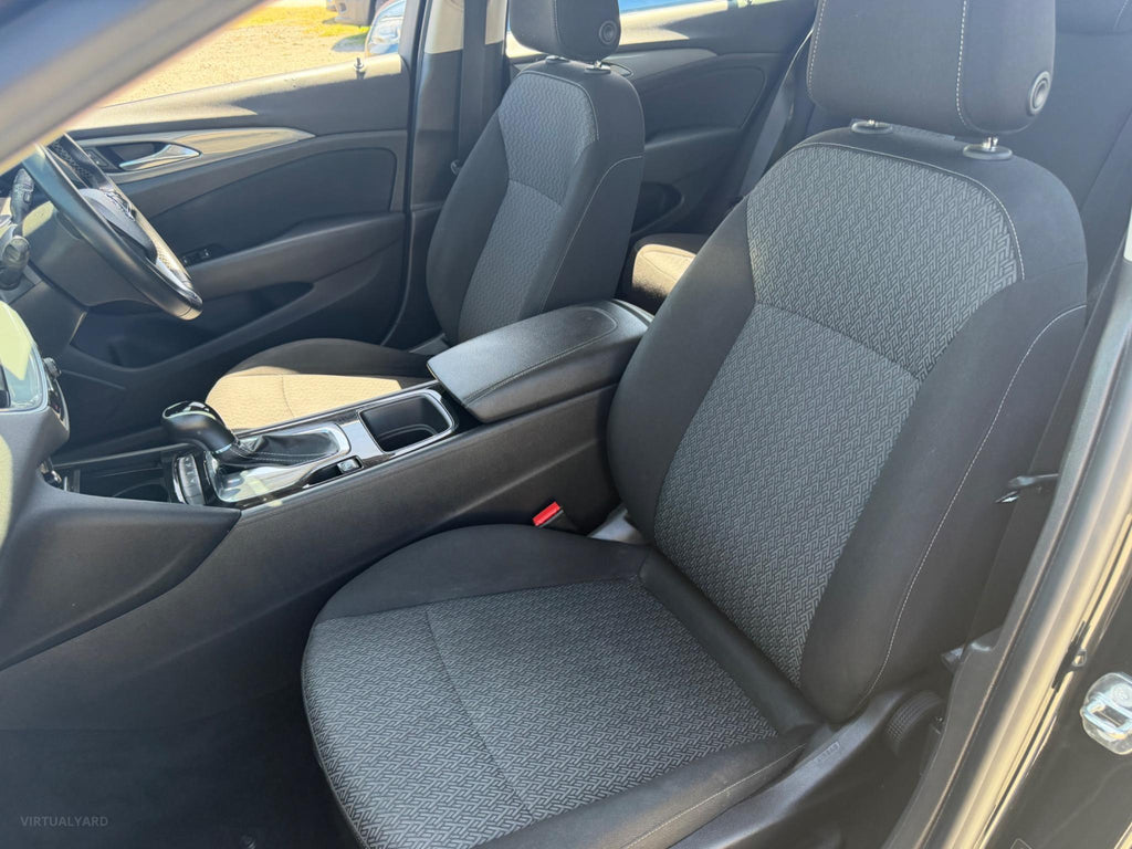 HOLDEN COMMODORE LT ZB