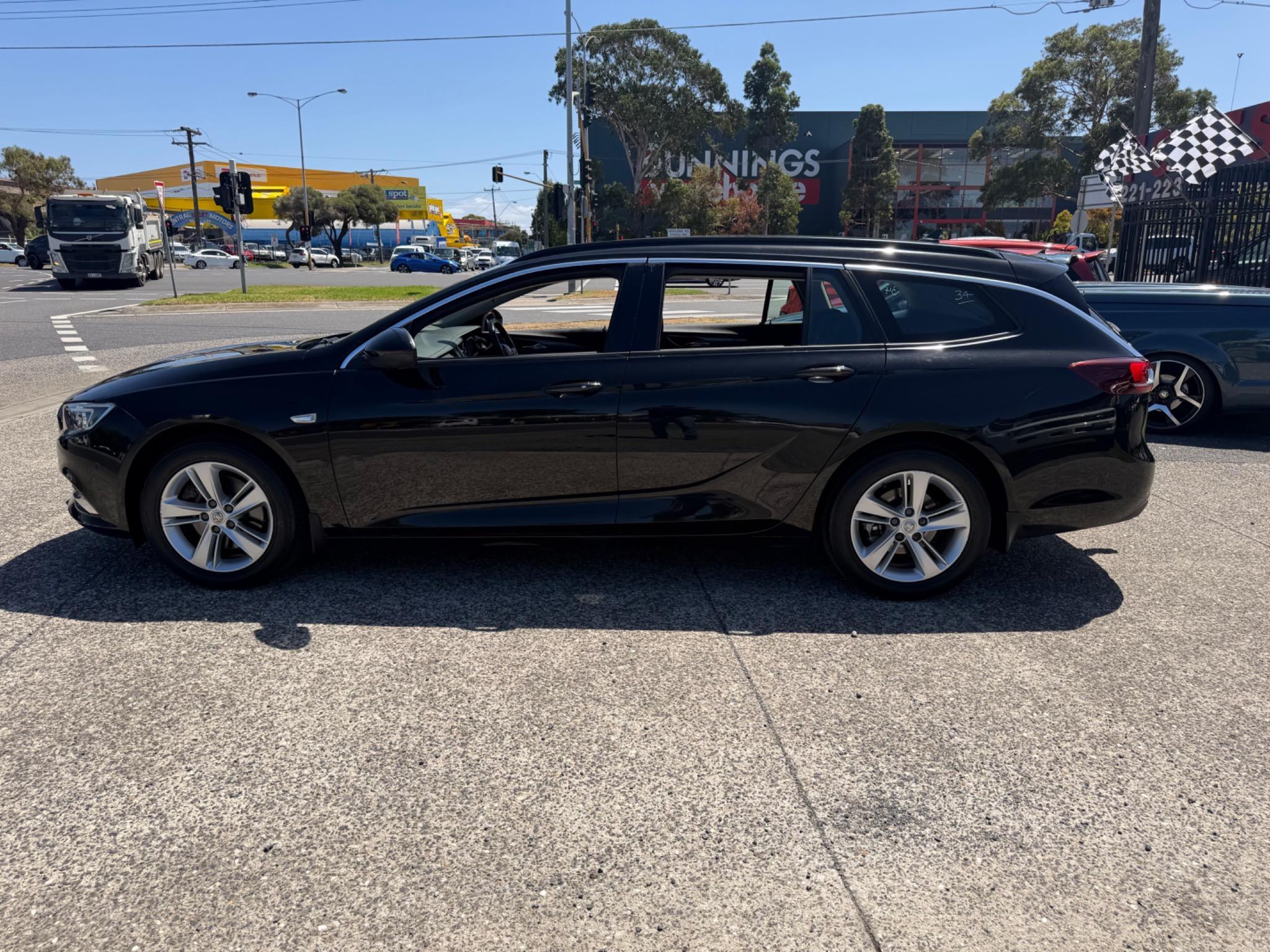 HOLDEN COMMODORE LT ZB