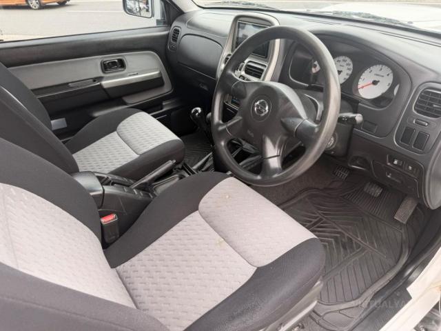 NISSAN NAVARA ST-R (4X4) D22 SERIES 5