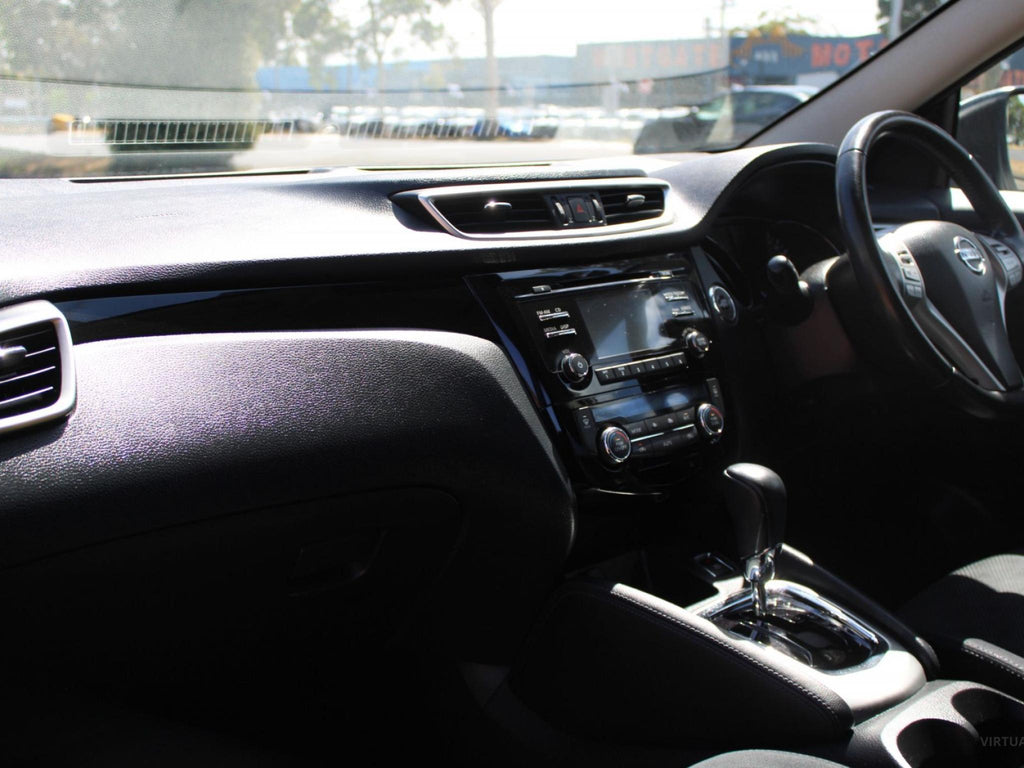 NISSAN QASHQAI TS J11