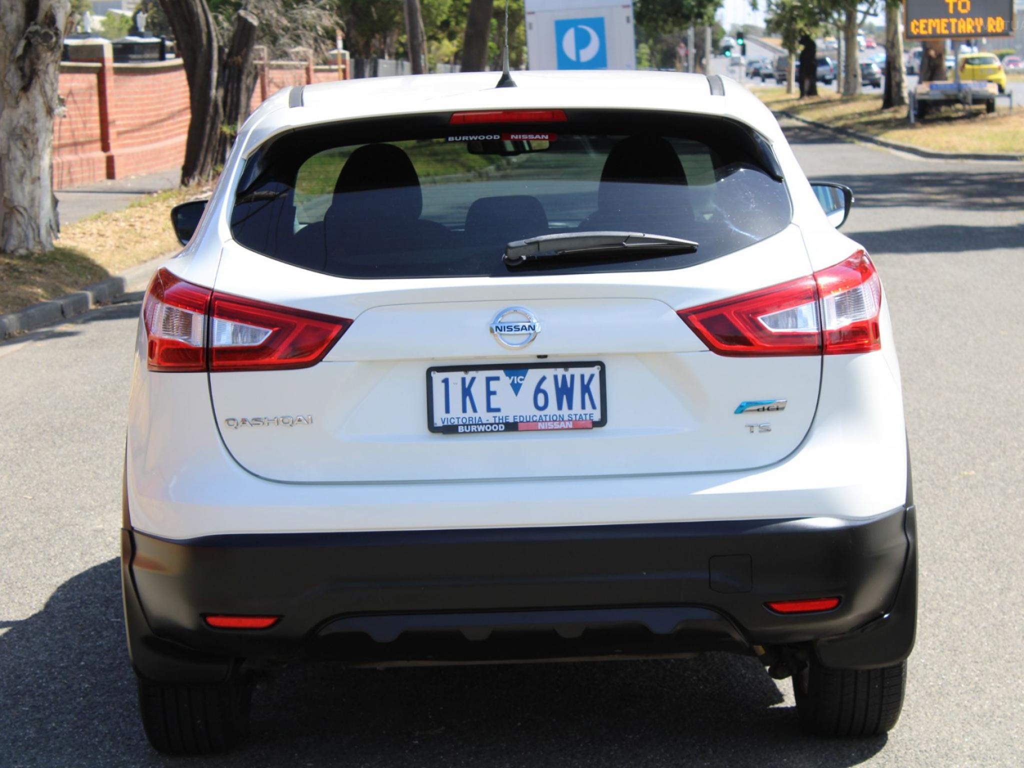 NISSAN QASHQAI TS J11