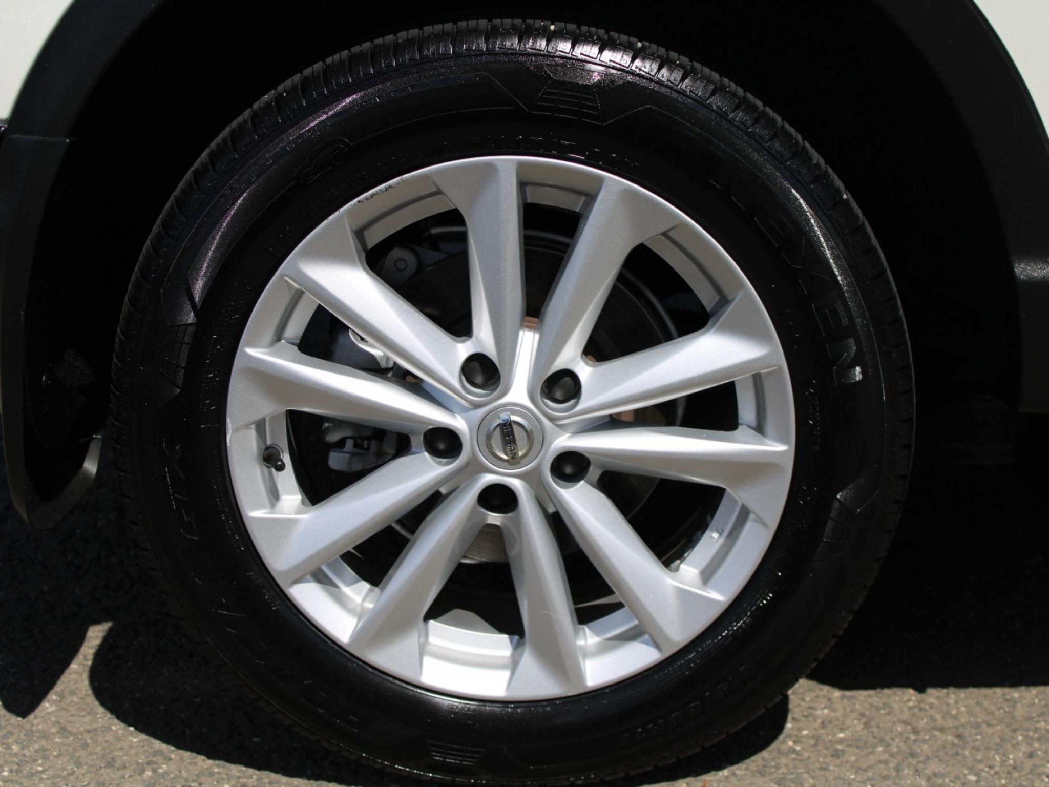 NISSAN QASHQAI TS J11