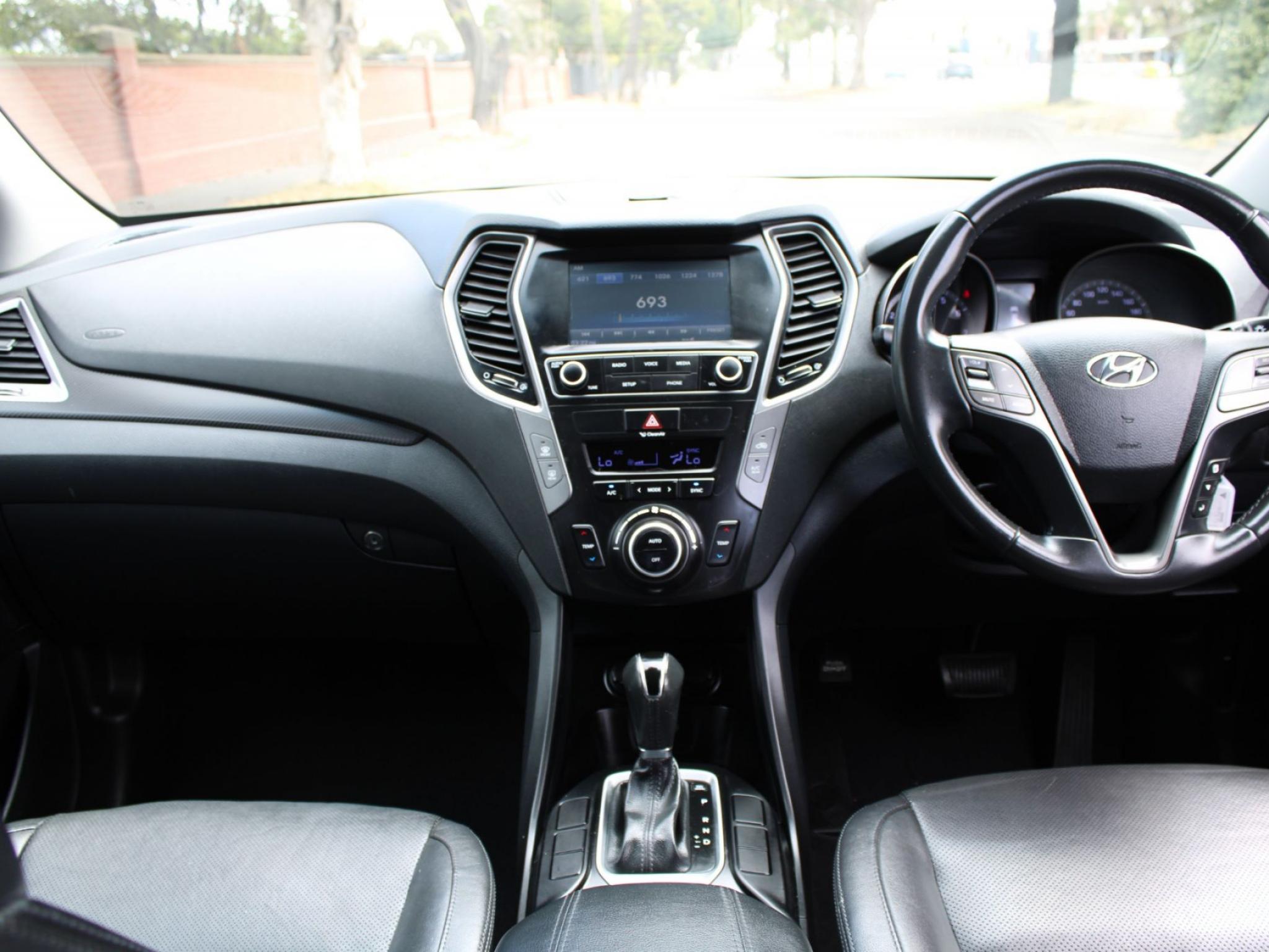 HYUNDAI SANTA FE 30 SPECIAL EDITION DM SERIES II (DM3)
