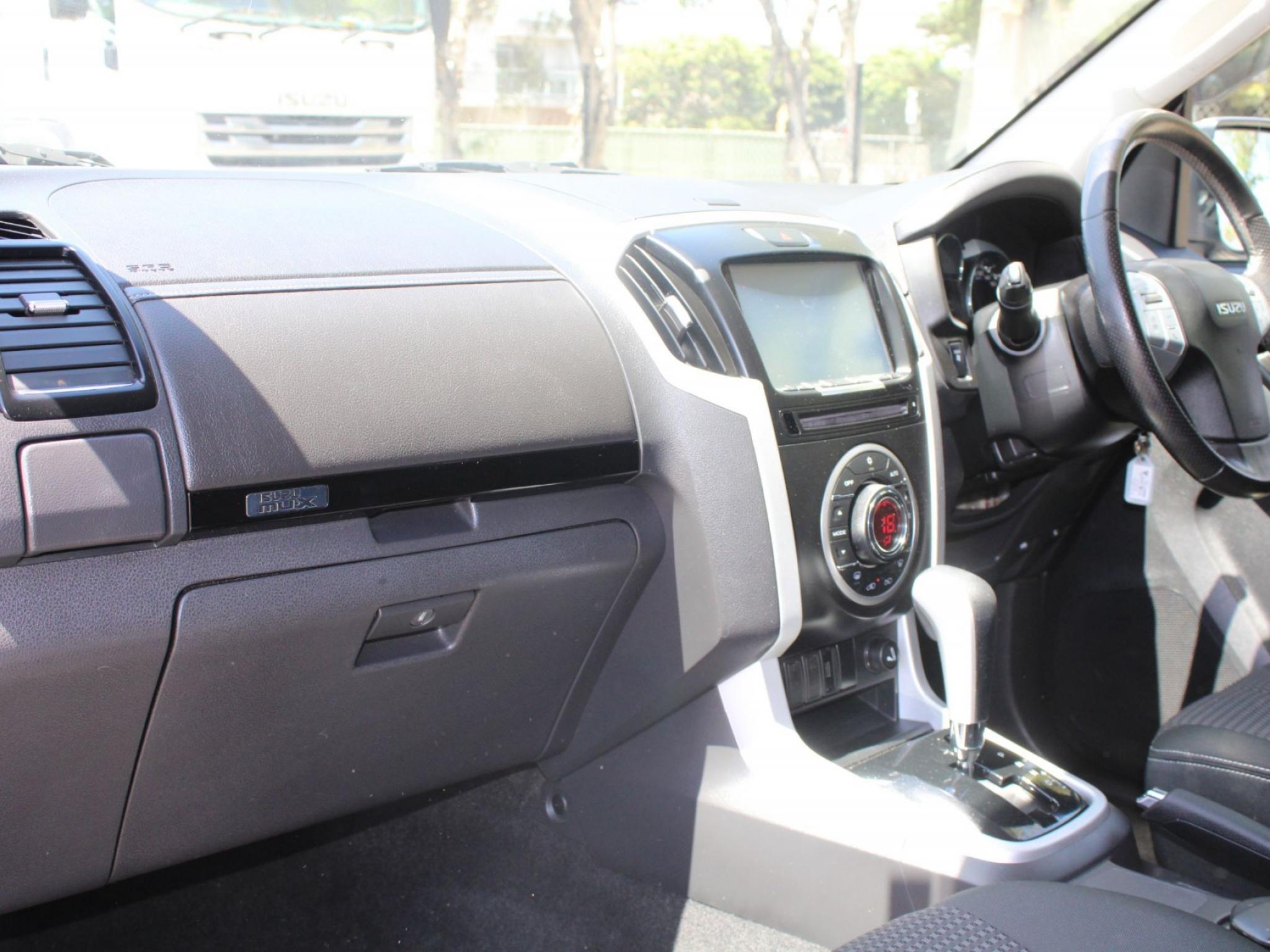 ISUZU MU-X LS-U (4X2) UC MY18