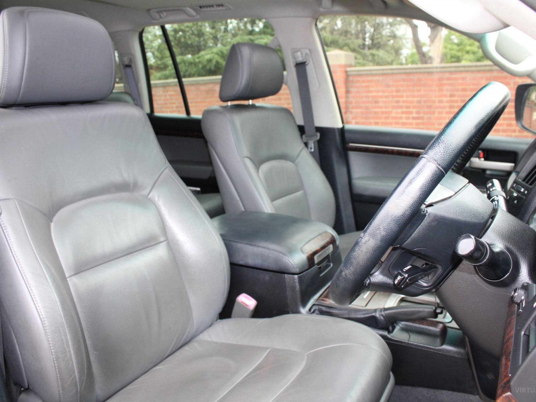 TOYOTA LANDCRUISER VX (4X4) VDJ200R