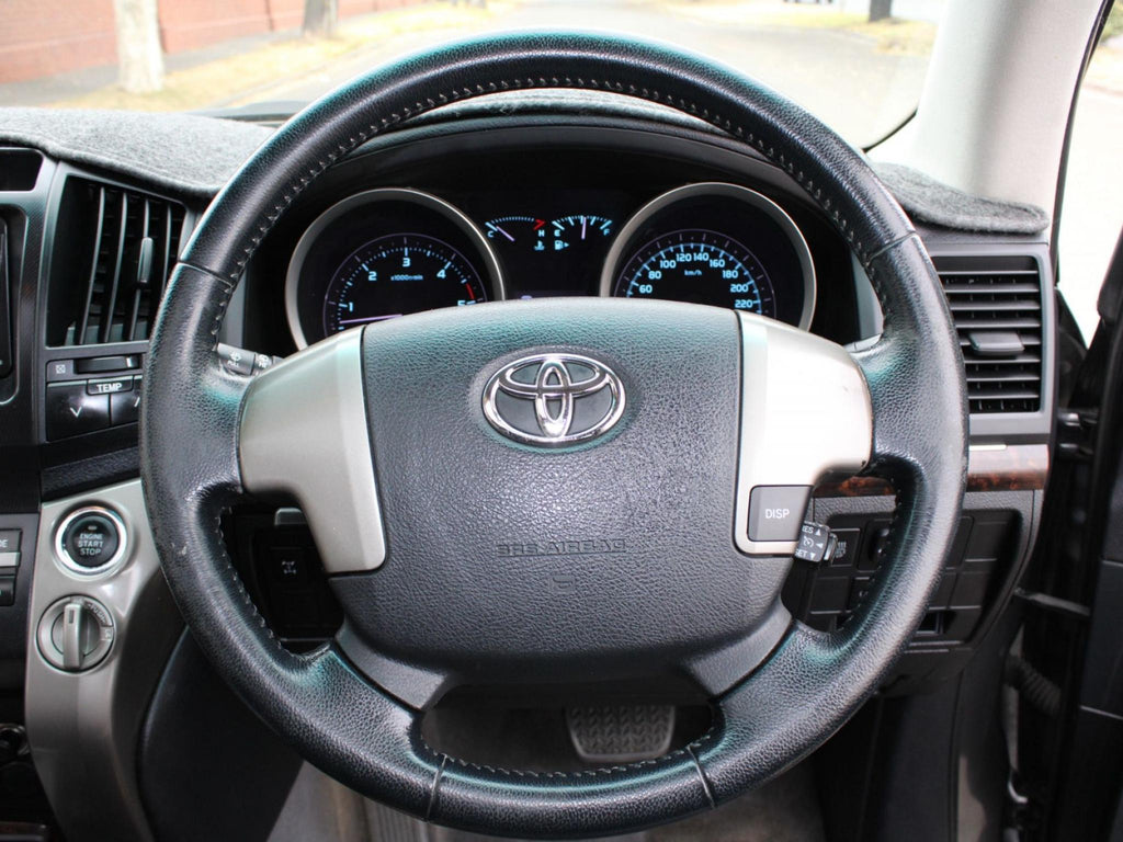 TOYOTA LANDCRUISER VX (4X4) VDJ200R