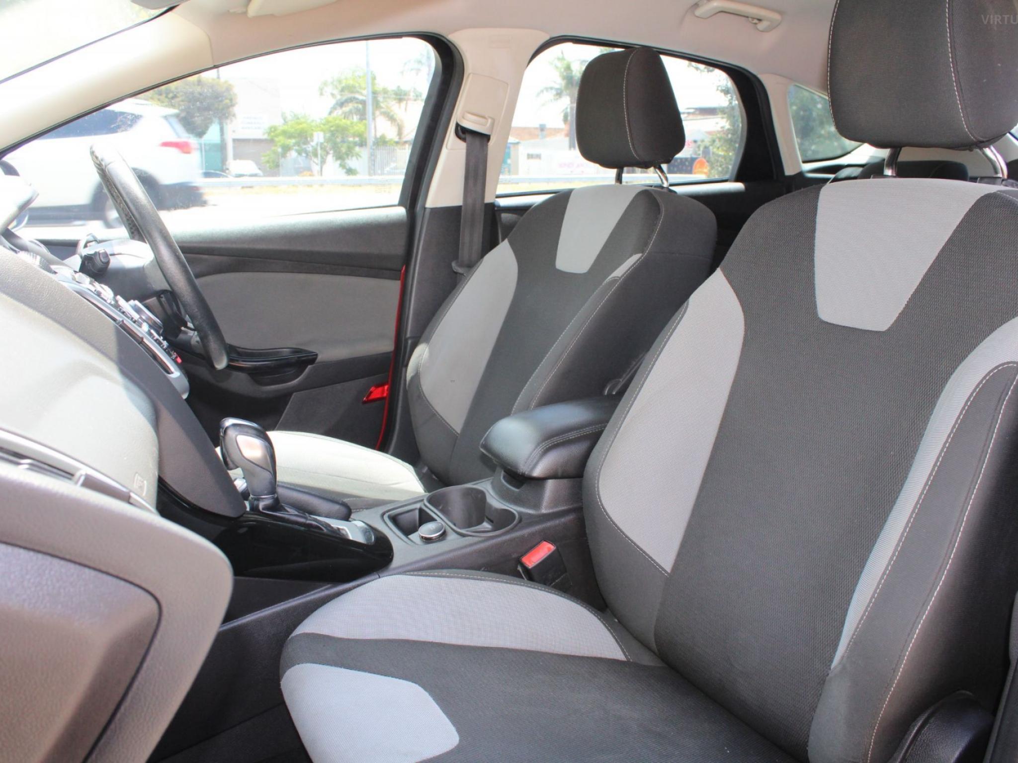 FORD FOCUS SPORT LW MK2