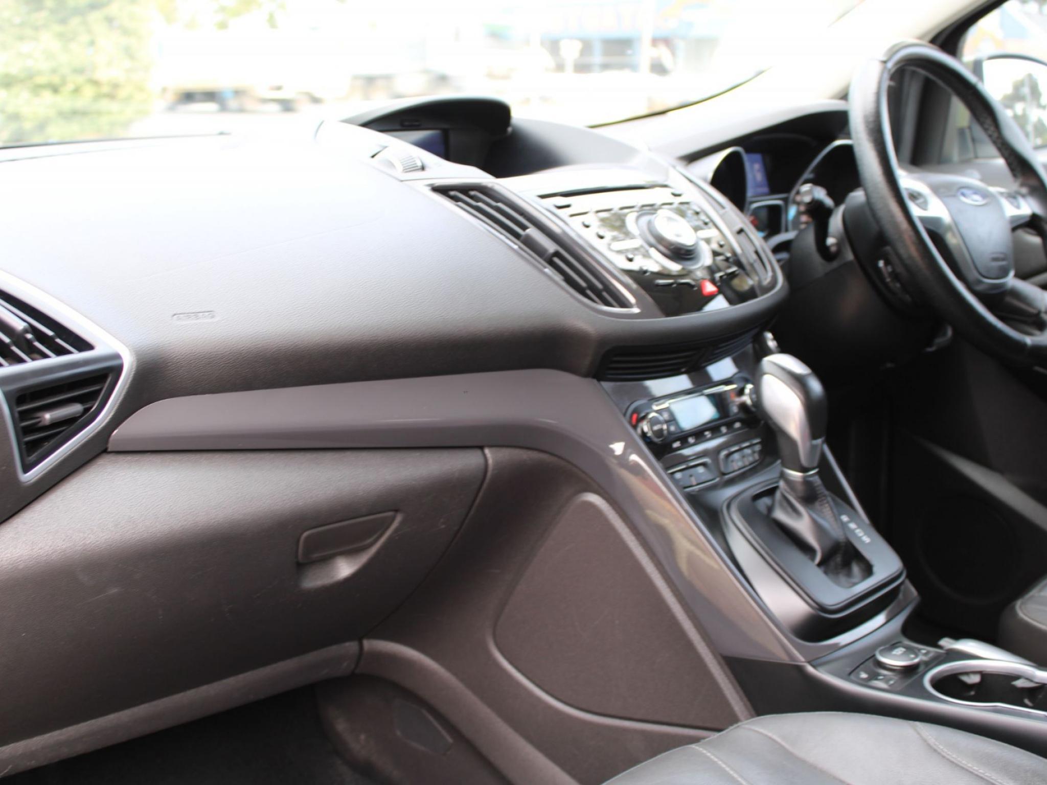 FORD KUGA TITANIUM (AWD) TF