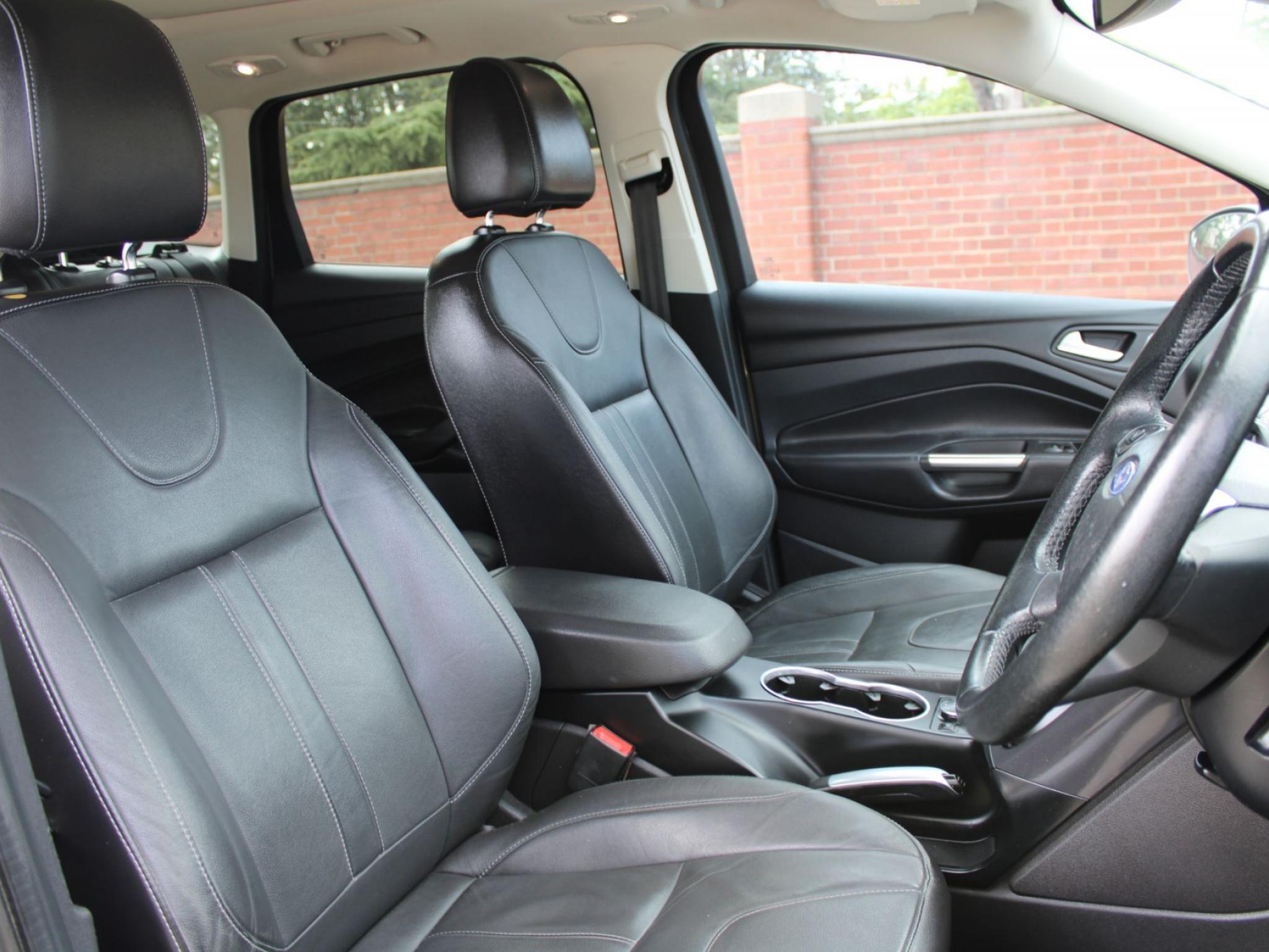 FORD KUGA TITANIUM (AWD) TF
