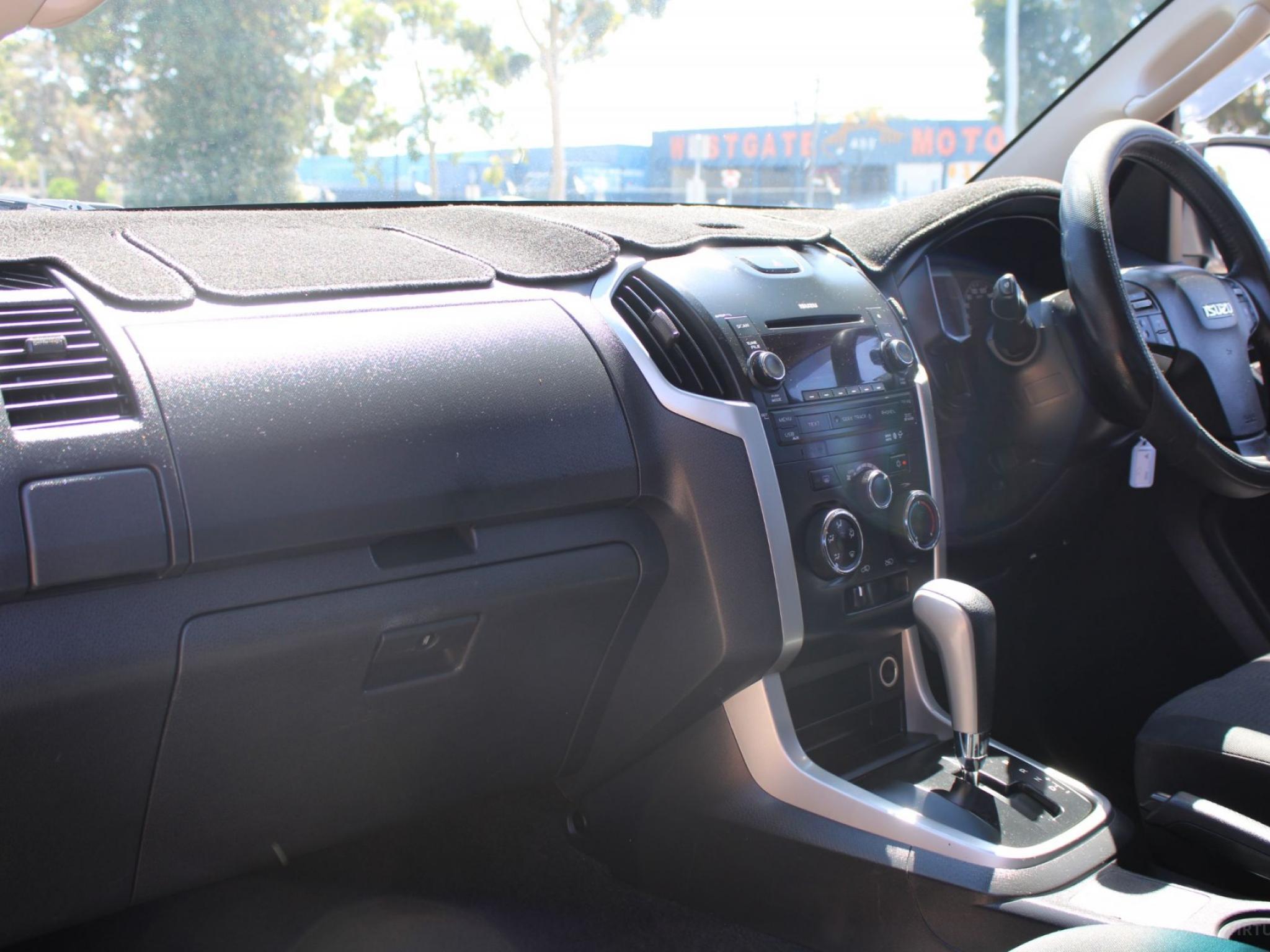 ISUZU D-MAX LS-U HI-RIDE (4X2) TF MY15