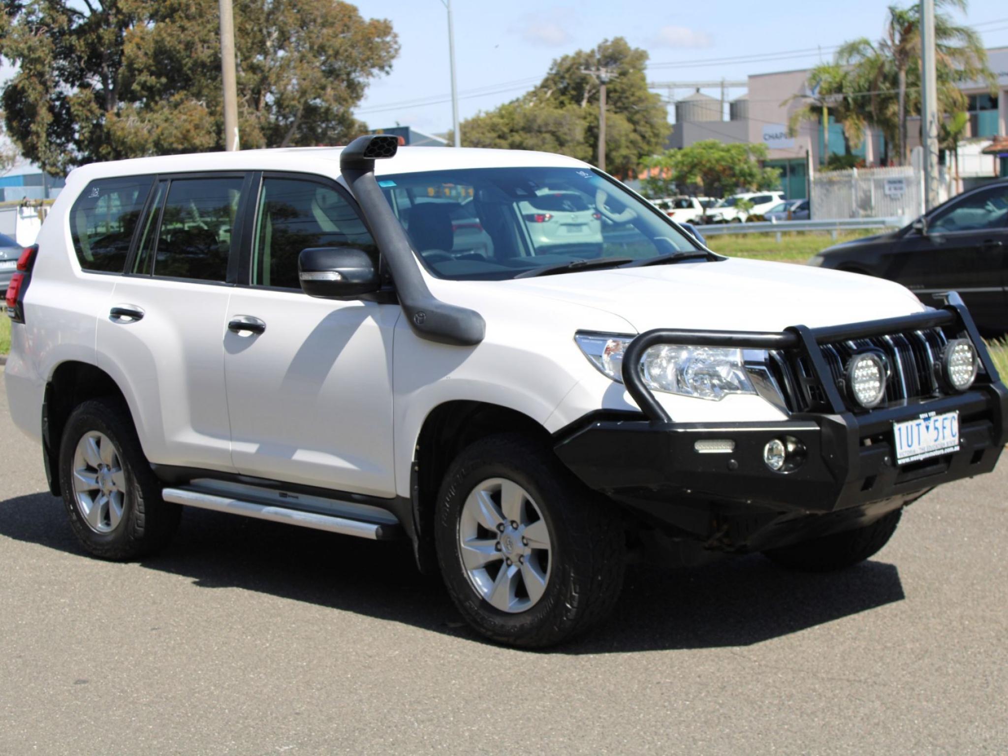 TOYOTA LANDCRUISER PRADO GX GDJ150R