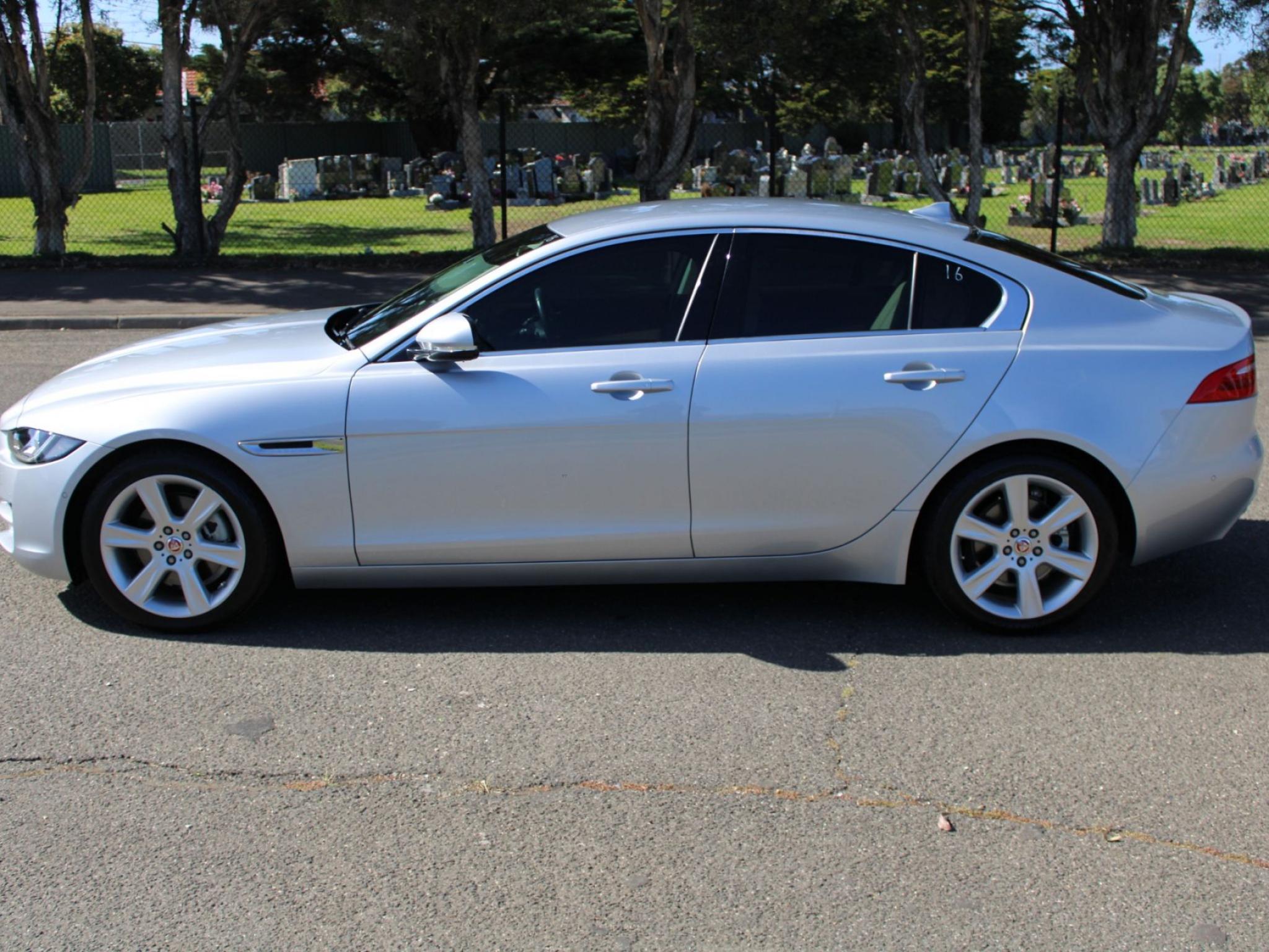 JAGUAR XE 20D R-SPORT MY17