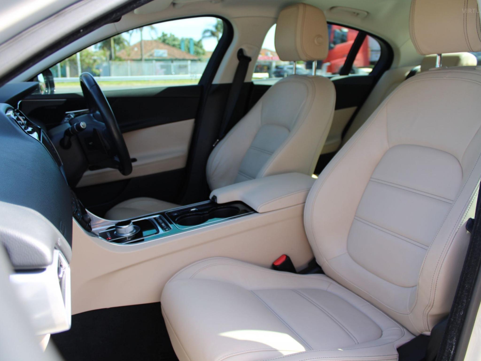 JAGUAR XE 20D R-SPORT MY17