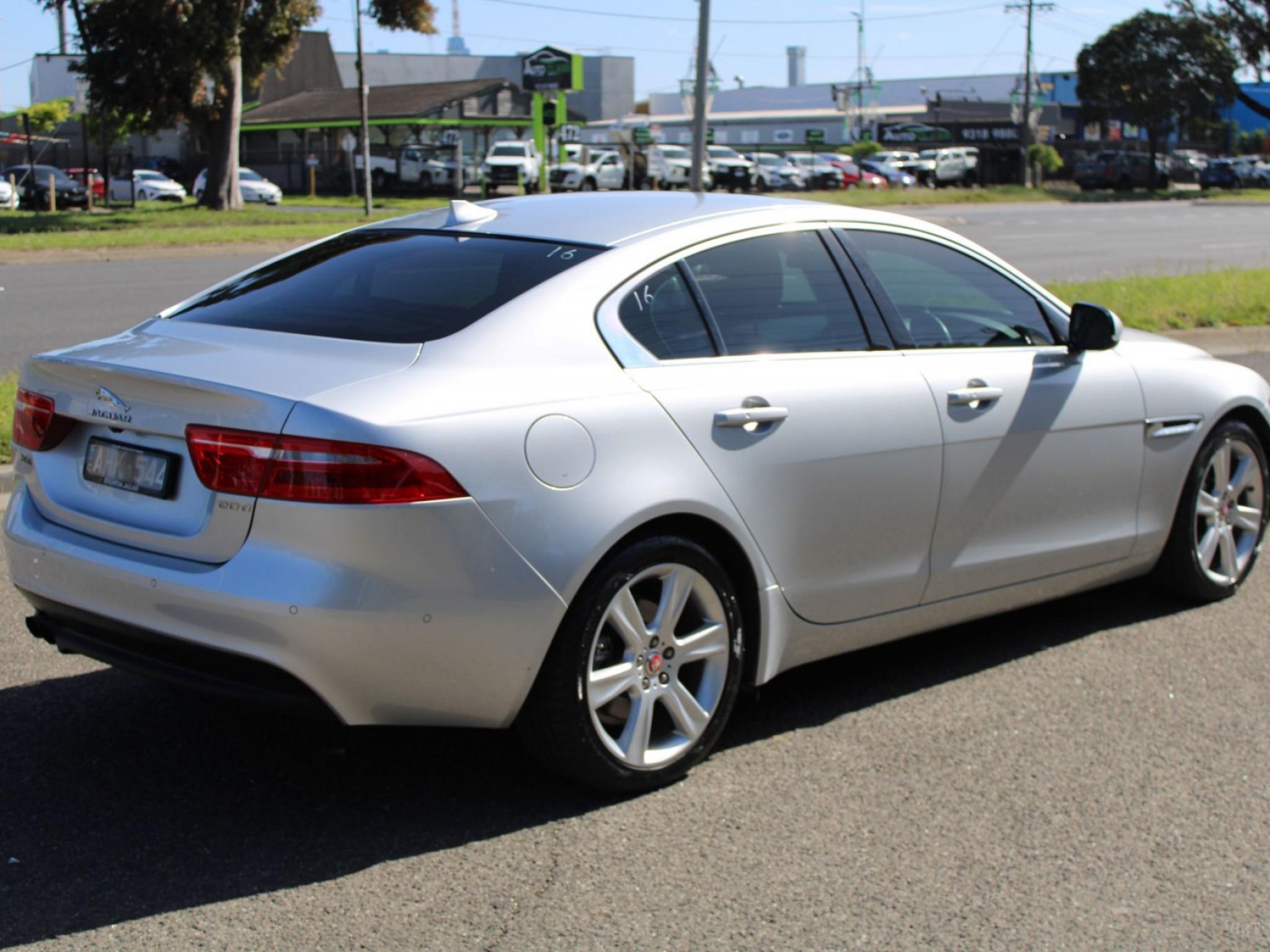 JAGUAR XE 20D R-SPORT MY17