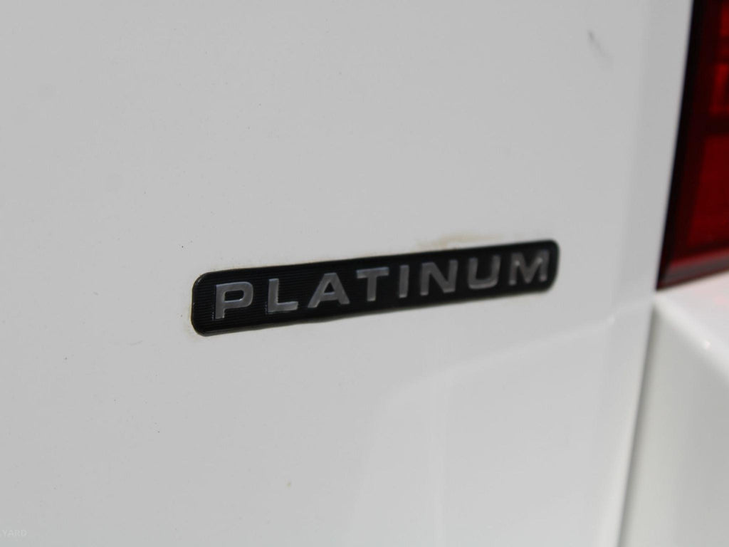 KIA GRAND CARNIVAL PLATINUM VQ MY13