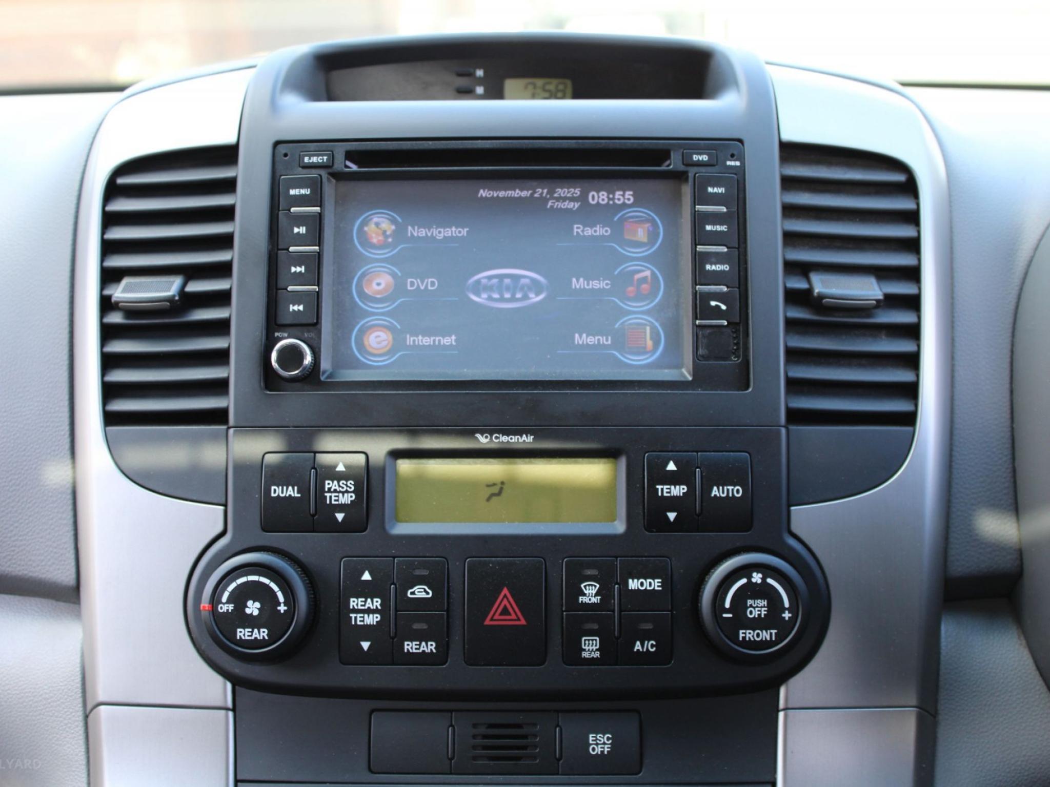 KIA GRAND CARNIVAL PLATINUM VQ MY13
