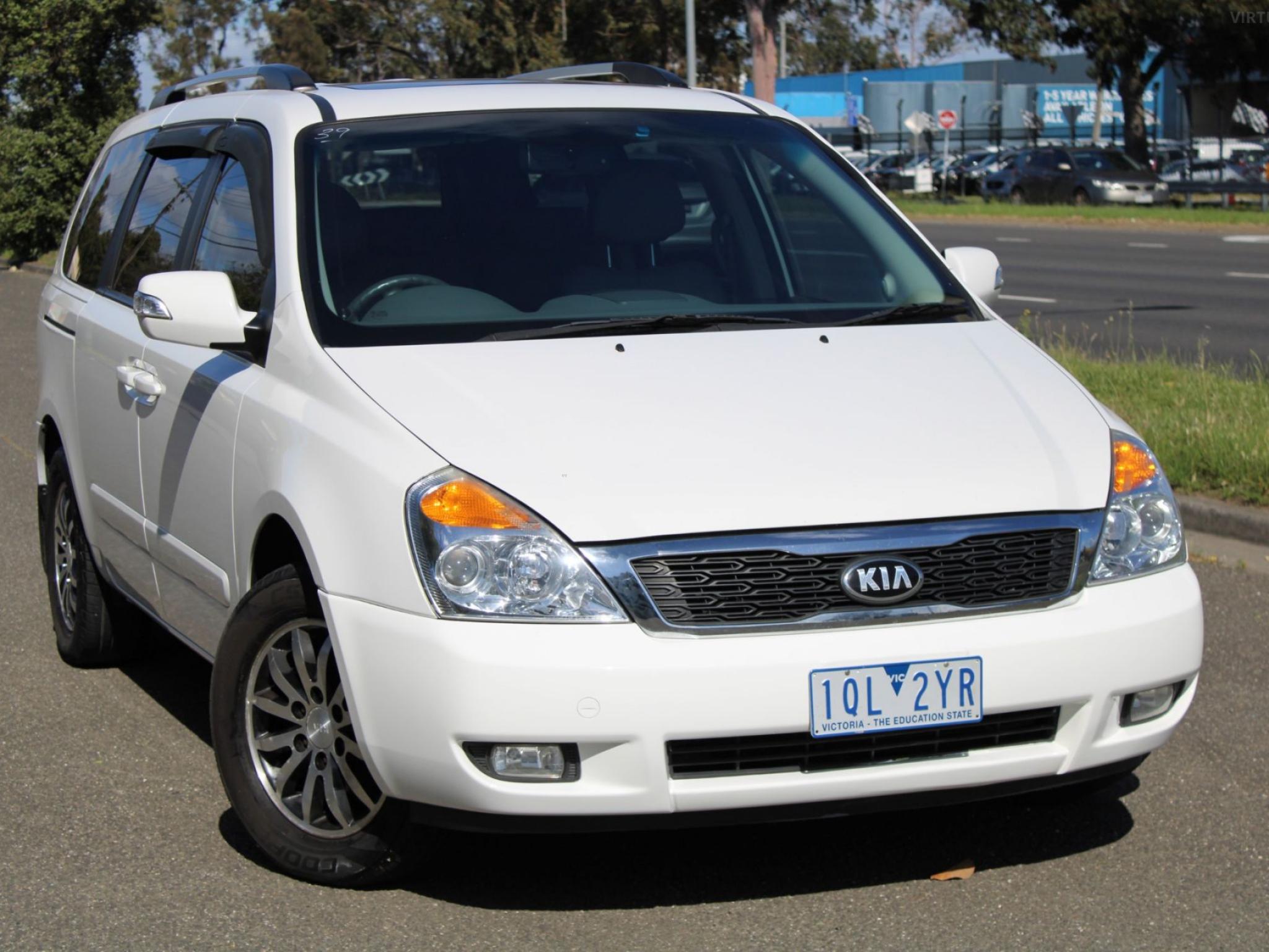 KIA GRAND CARNIVAL PLATINUM VQ MY13