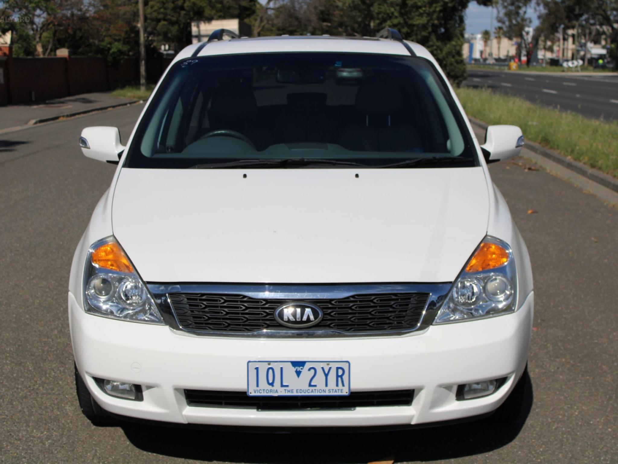 KIA GRAND CARNIVAL PLATINUM VQ MY13