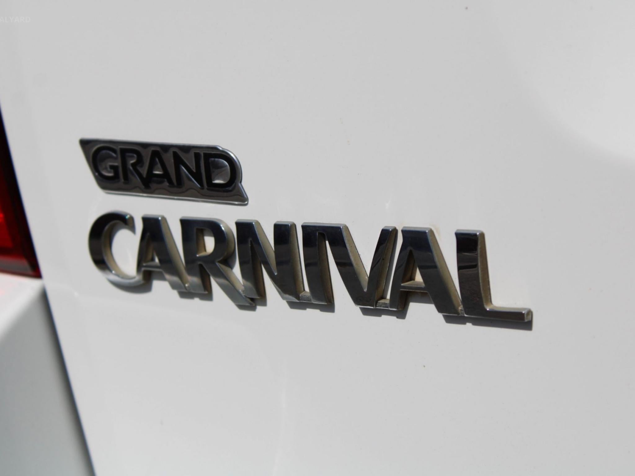KIA GRAND CARNIVAL PLATINUM VQ MY13