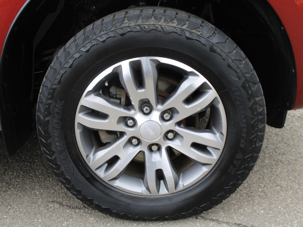 FORD EVEREST TREND UA