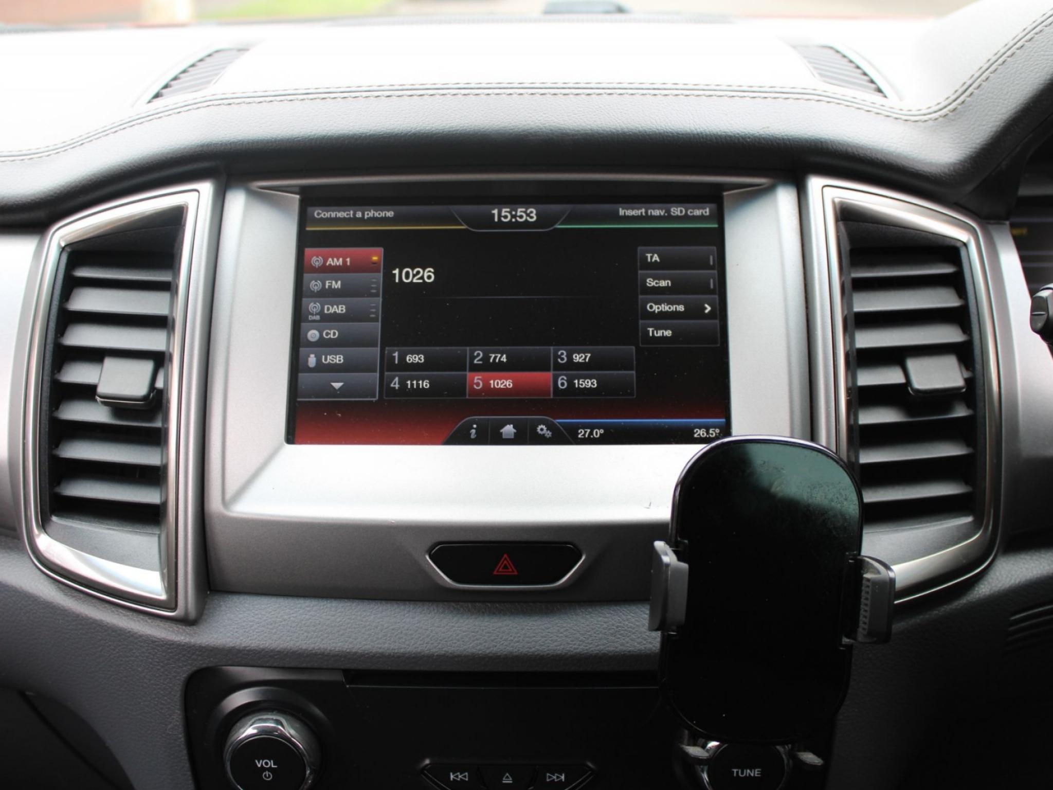 FORD EVEREST TREND UA