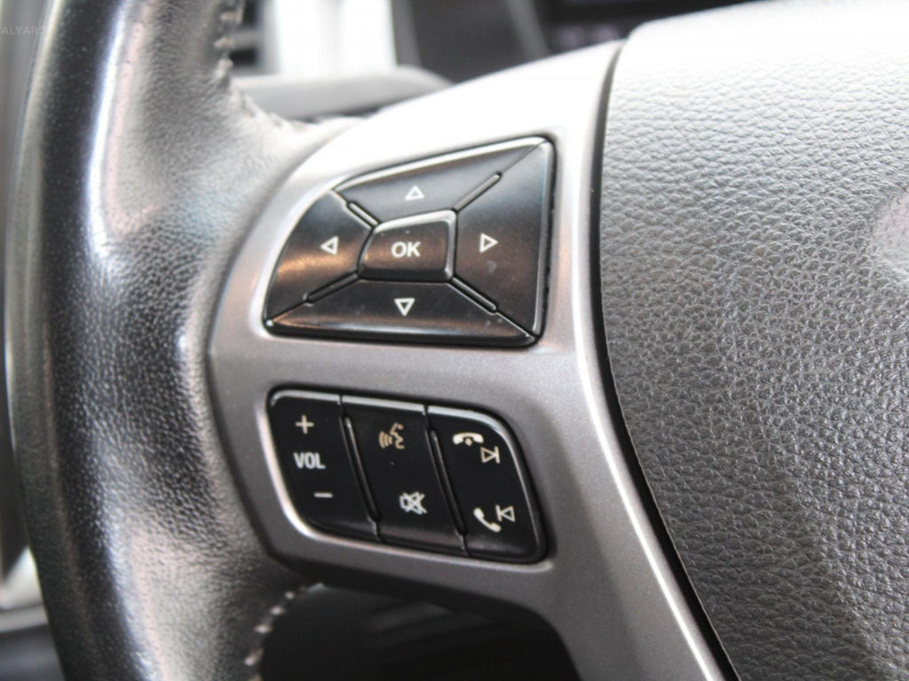 FORD EVEREST TREND UA