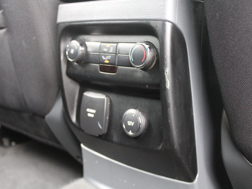 FORD EVEREST TREND UA