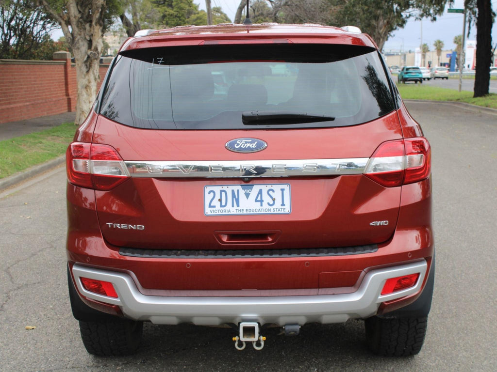 FORD EVEREST TREND UA