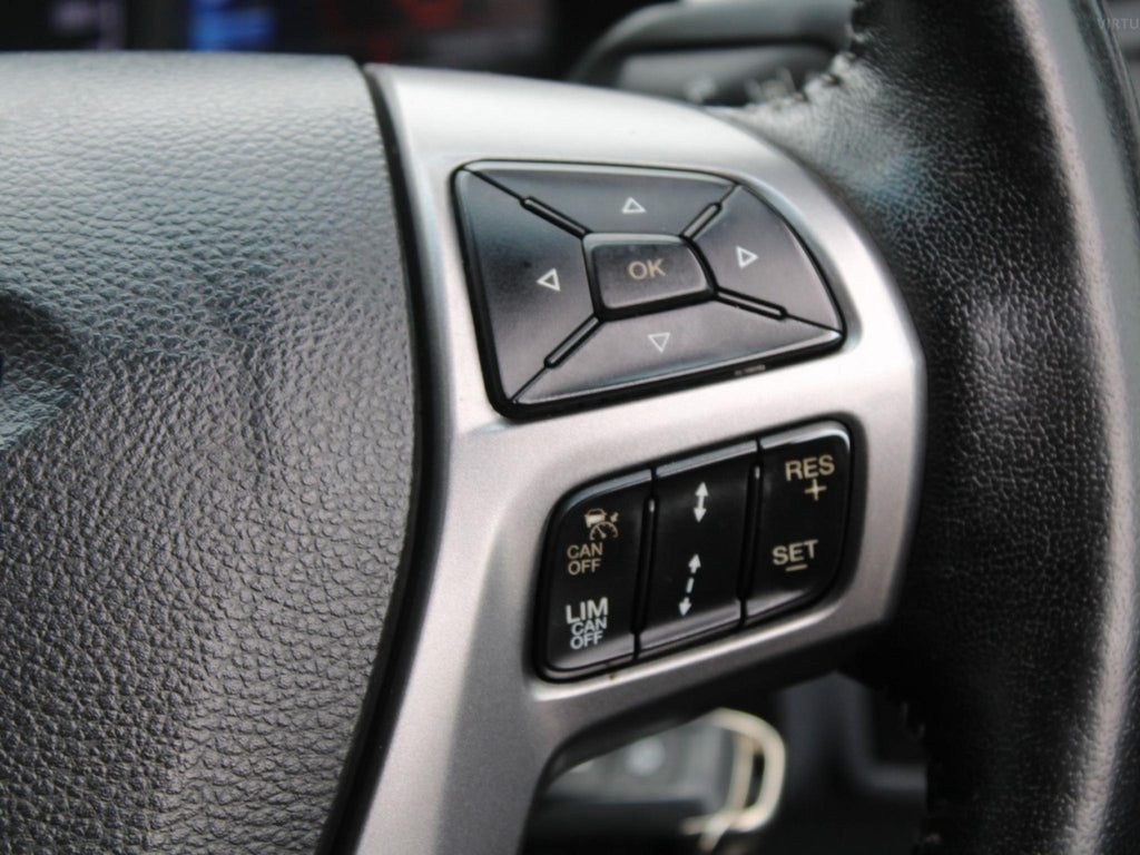 FORD EVEREST TREND UA