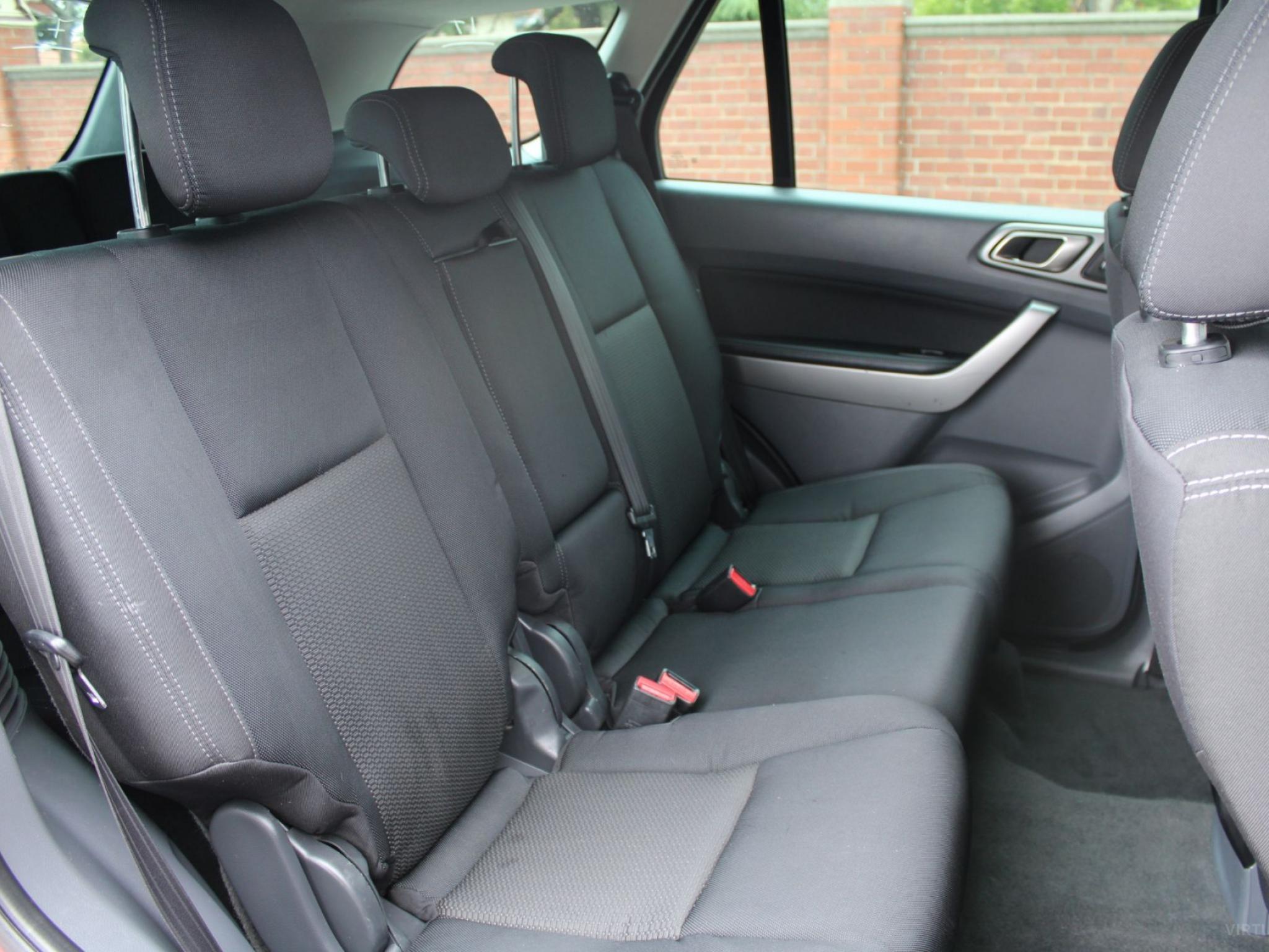 FORD EVEREST TREND UA