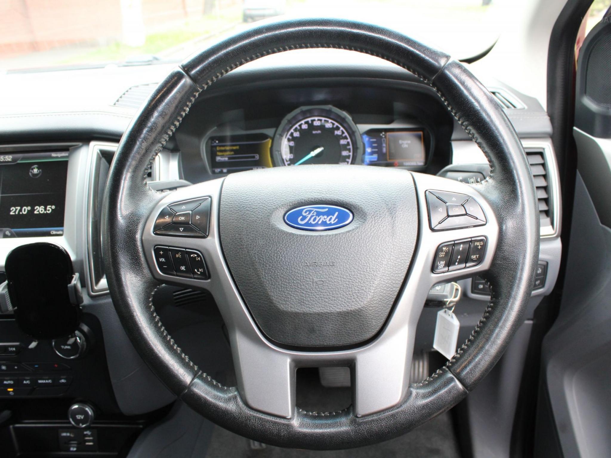 FORD EVEREST TREND UA