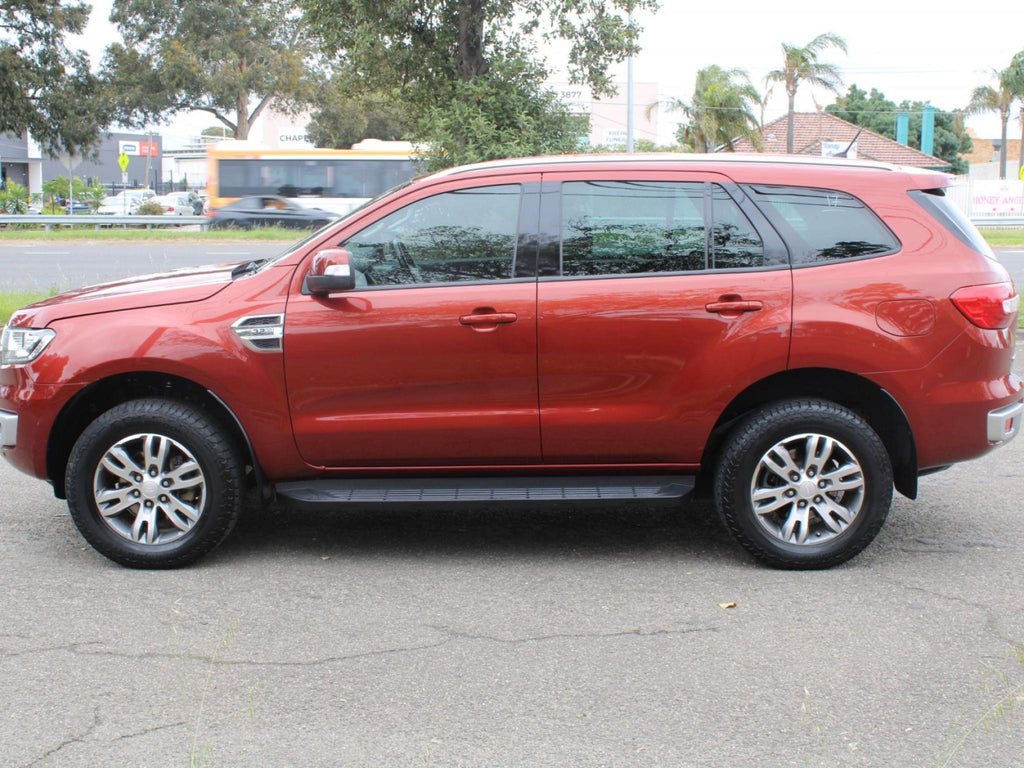 FORD EVEREST TREND UA