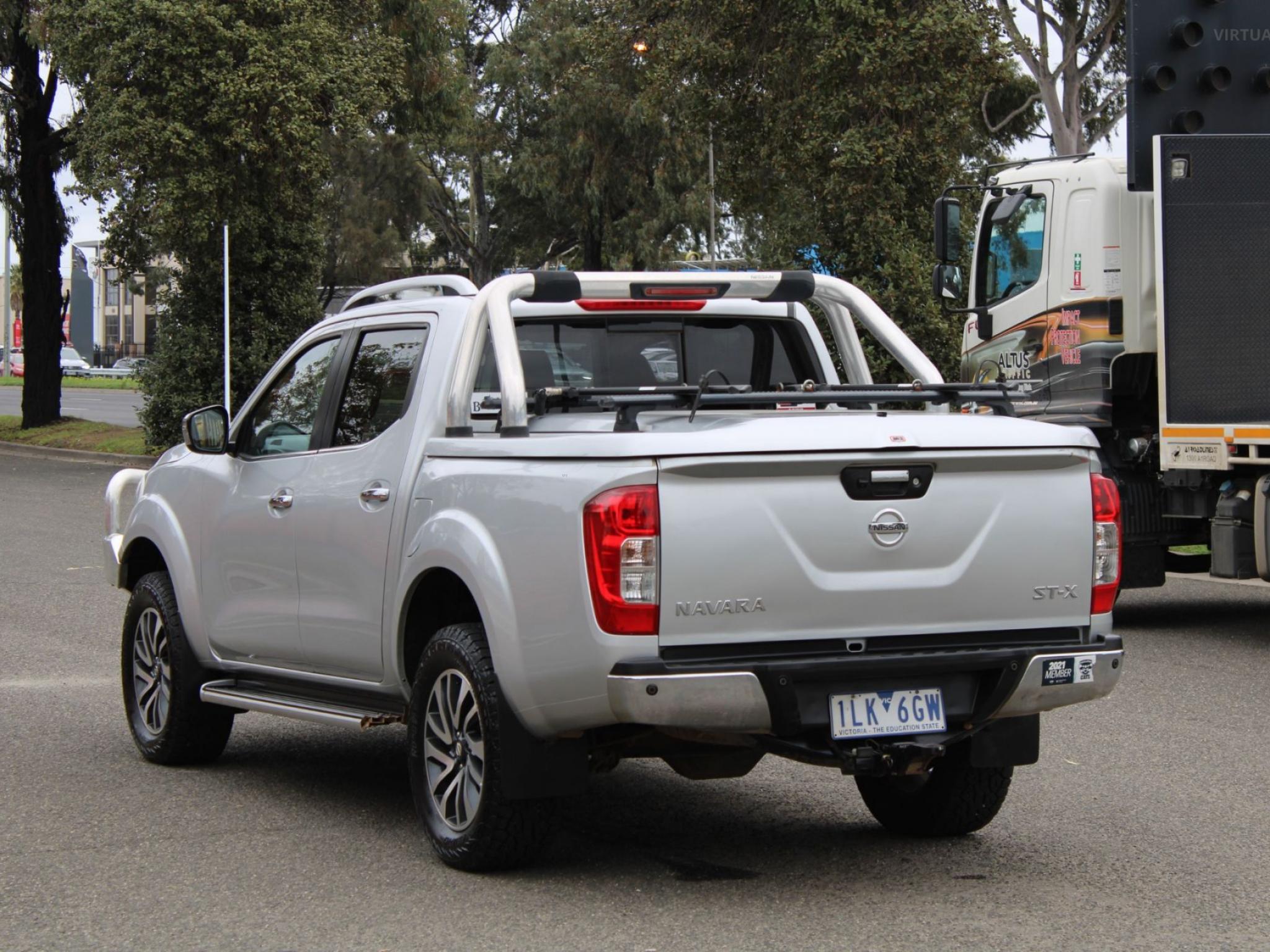 NISSAN NAVARA ST-X (4X4) D23 SERIES II