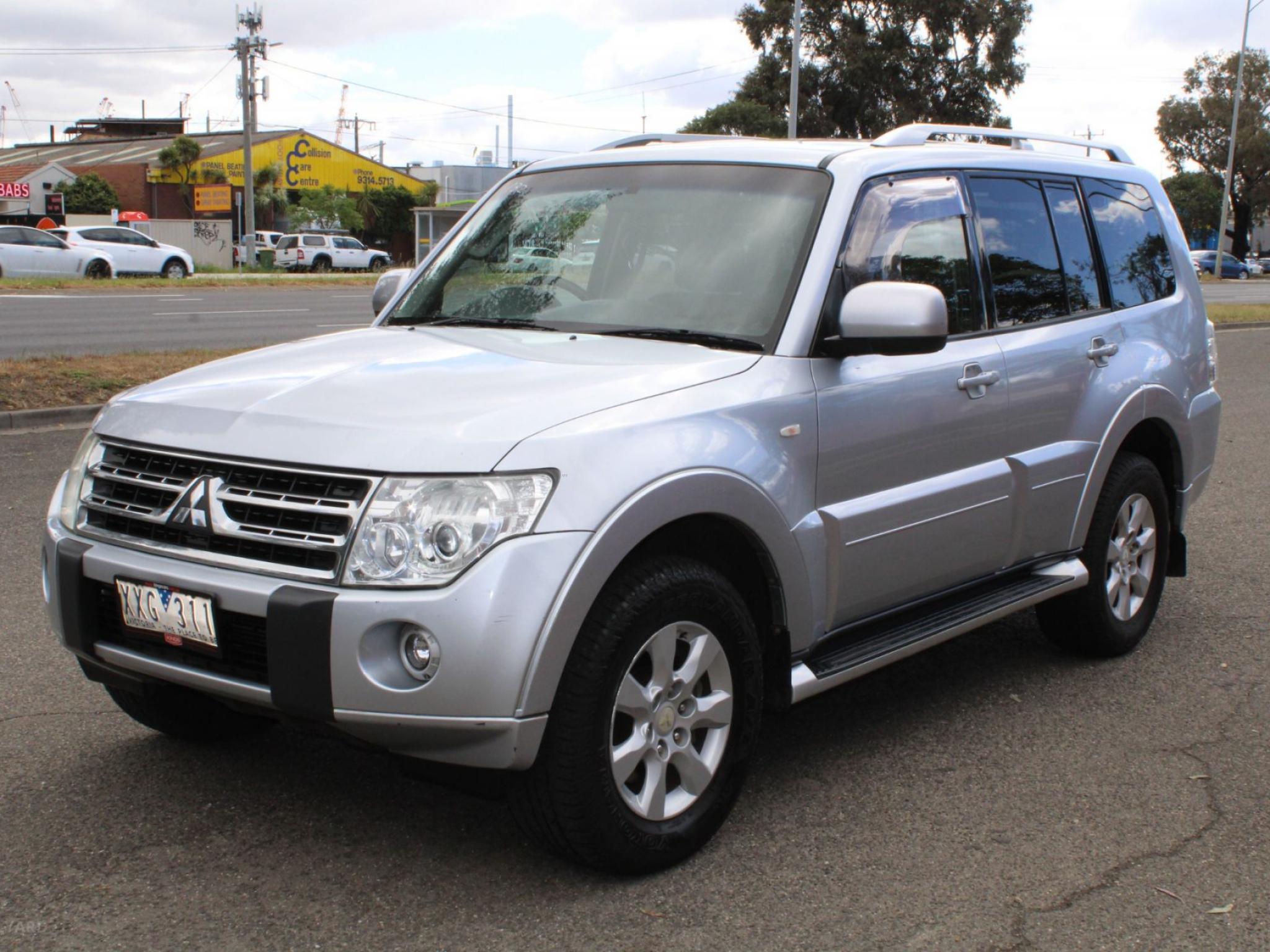 MITSUBISHI PAJERO GLS LWB (4X4) NT