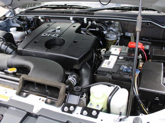 MITSUBISHI PAJERO GLS LWB (4X4) NT